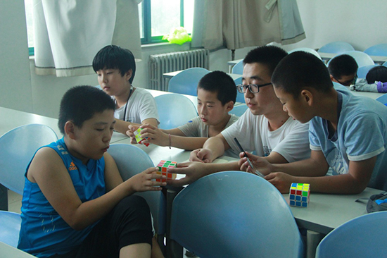 Ї(gu)ʯʹW(xu)A|(mng)֮̈F(tun)ɽ|ʡSu(jng)(j)_l(f)^(q)ᘌ(du)(li)(w)ˆTŮ؃ͯ_չ(dng)H_O(sh)Z(y)(sh)n̽̌W(xu)߀_չҕľW(xu)ħg(sh)ħLdȤn̡ (2)