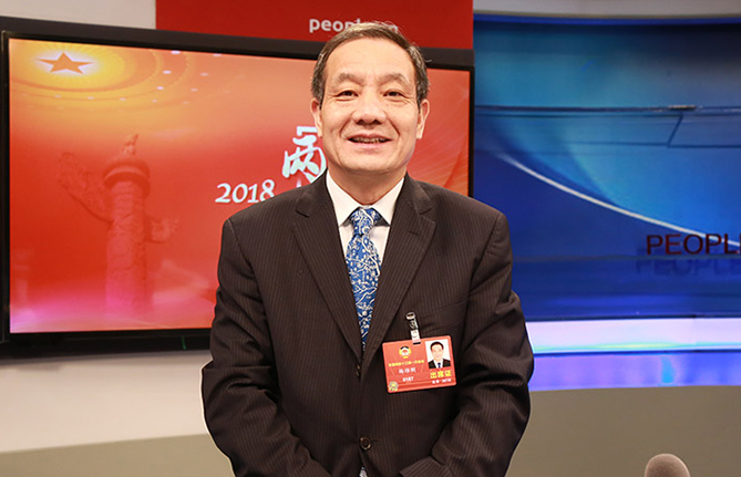 全國(guó)政協(xié)常委、湖南省人大常委會(huì)副主任楊維剛：創(chuàng)建“數(shù)字政府”賦能數(shù)字經(jīng)濟(jì)發(fā)展