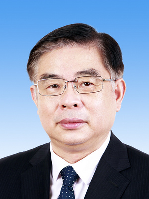 陸俊華，男，漢族，1962年1月生，研究生學歷，中共黨員，現任中央紀委國家監委駐人民日報社紀檢監察組組長、人民日報社編委委員。