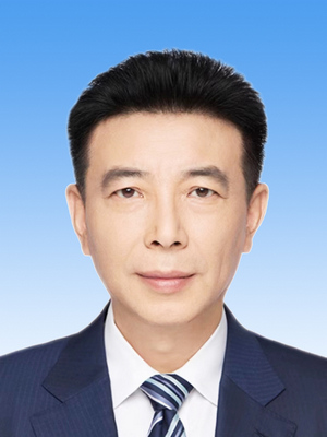 陳贄，男，漢族，1965年10月生，研究生學歷，中共黨員，現任人民日報社編委委員、海外版編輯部總編輯。