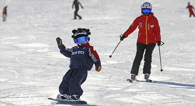 內蒙古扎蘭屯：樂享冰雪游