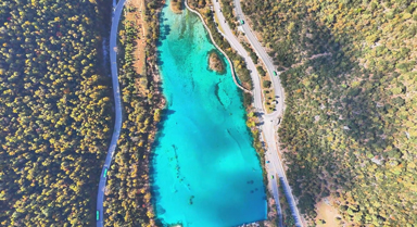 初冬的麗江藍月谷 美成流動山水畫