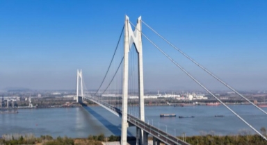 南京新生圩長(zhǎng)江大橋通車