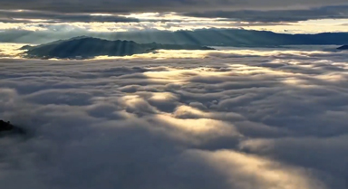 雲(yún)南梁河雲(yún)海演繹流動(dòng)畫卷 宛若仙境